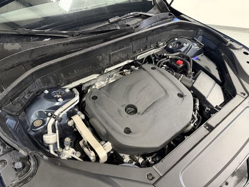 Used 2025 Volvo XC90 B6 Plus image 30