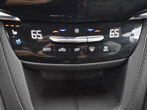 Used 2023 Cadillac XT6 Sport w/ Technology Package image 21