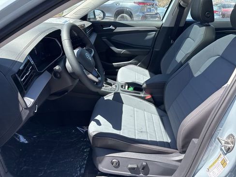 New 2026 Volkswagen Jetta SE FWD image 7