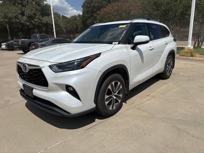 Used 2022 Toyota Highlander XLE