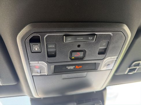 Certified 2025 Toyota Tacoma TRD Pro AWD/4WD image 5