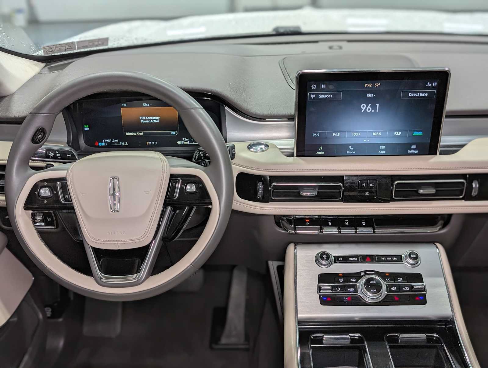 Used 2023 Lincoln Aviator AWD image 5