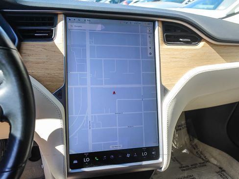 Used 2018 Tesla Model S 75D AWD/4WD image 25