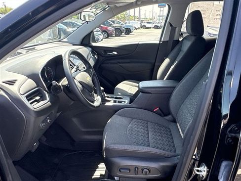 Used 2024 Chevrolet Equinox LT w/ LPO, Floor Liner Package FWD image 18