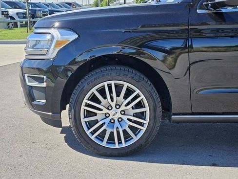 Used 2024 Ford Expedition Limited AWD/4WD image 10