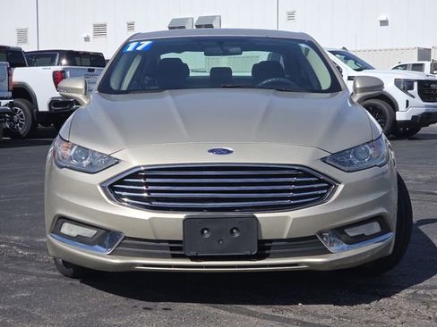 Used 2017 Ford Fusion SE w/ Fusion SE Technology Package FWD image 14