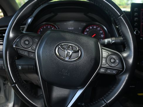Used 2023 Toyota Camry XSE FWD image 12