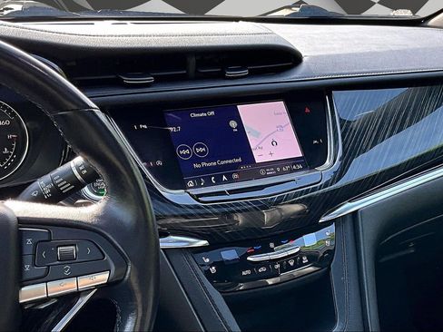 Used 2023 Cadillac XT6 Premium Luxury AWD/4WD image 6