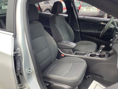 Used 2017 Chevrolet Cruze LT w/ Convenience Package image 15