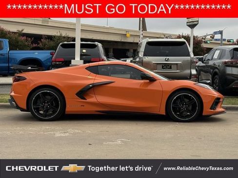 Used 2024 Chevrolet Corvette Stingray Coupe RWD image 5