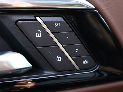 New 2026 Chevrolet Suburban High Country AWD/4WD image 9