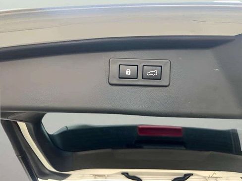 Used 2022 Subaru Outback Limited AWD/4WD image 6