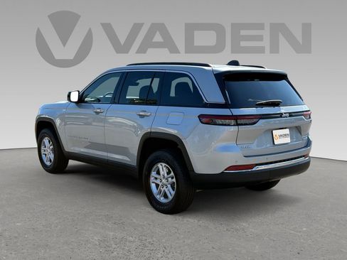 New 2025 Jeep Grand Cherokee Laredo image 23