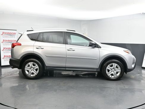 Used 2015 Toyota RAV4 LE image 9