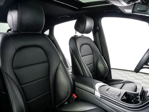 Used 2022 Mercedes-Benz GLC 300 4MATIC Coupe image 21