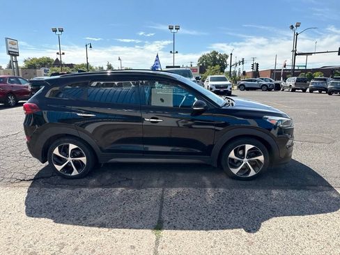 Used 2016 Hyundai Tucson Limited w/ Option Group 03 AWD/4WD image 9