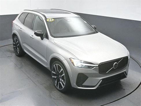 Used 2023 Volvo XC60 B5 Ultimate w/ Protection Package Premier FWD image 42