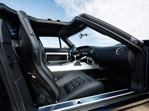 Used 2006 Ford GT 4 Option 1 OWNER FROM NEW image 66