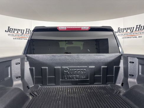 Used 2024 Chevrolet Silverado 1500 LT w/ Z71 Off-Road Package AWD/4WD image 23