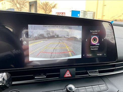 Used 2025 Hyundai Elantra SEL image 20