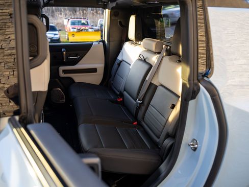 Used 2024 GMC Hummer EV 3X w/ Extreme Off-Road Package image 36