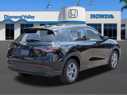 New 2026 Honda HR-V LX image 2