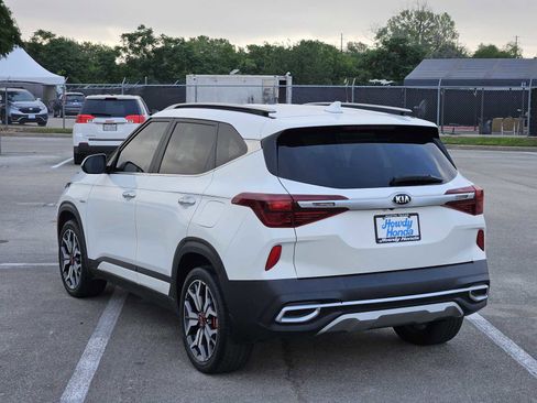 Used 2021 Kia Seltos SX w/ SX Sunroof Package AWD/4WD image 5