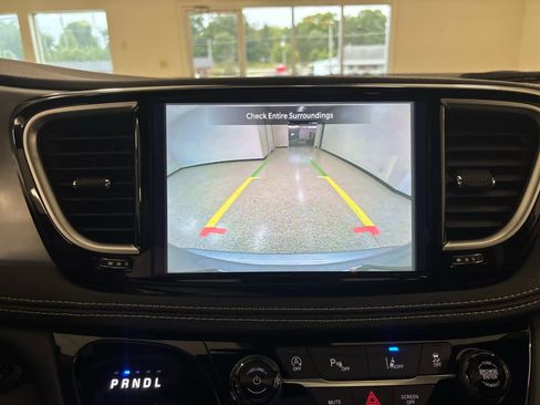 New 2026 Chrysler Pacifica Limited w/ S Appearance Package image 38