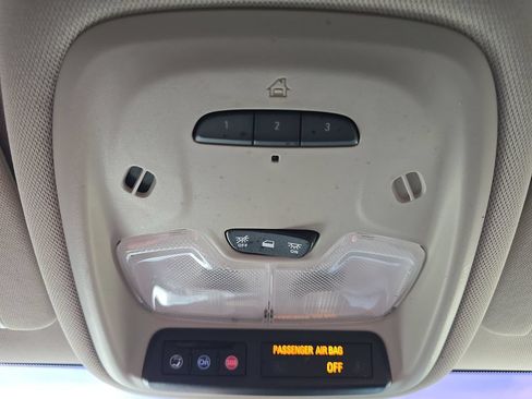 Used 2020 Buick Encore GX Essence FWD image 37
