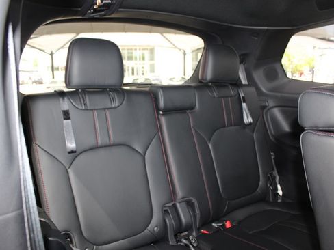 Used 2025 Honda Pilot Black Edition image 63