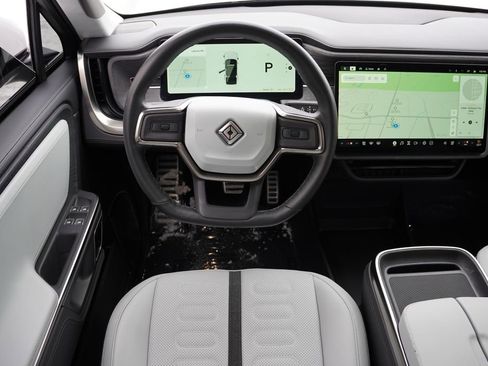 Used 2023 Rivian R1S Adventure image 21