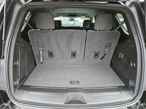 Used 2024 GMC Yukon SLE image 9