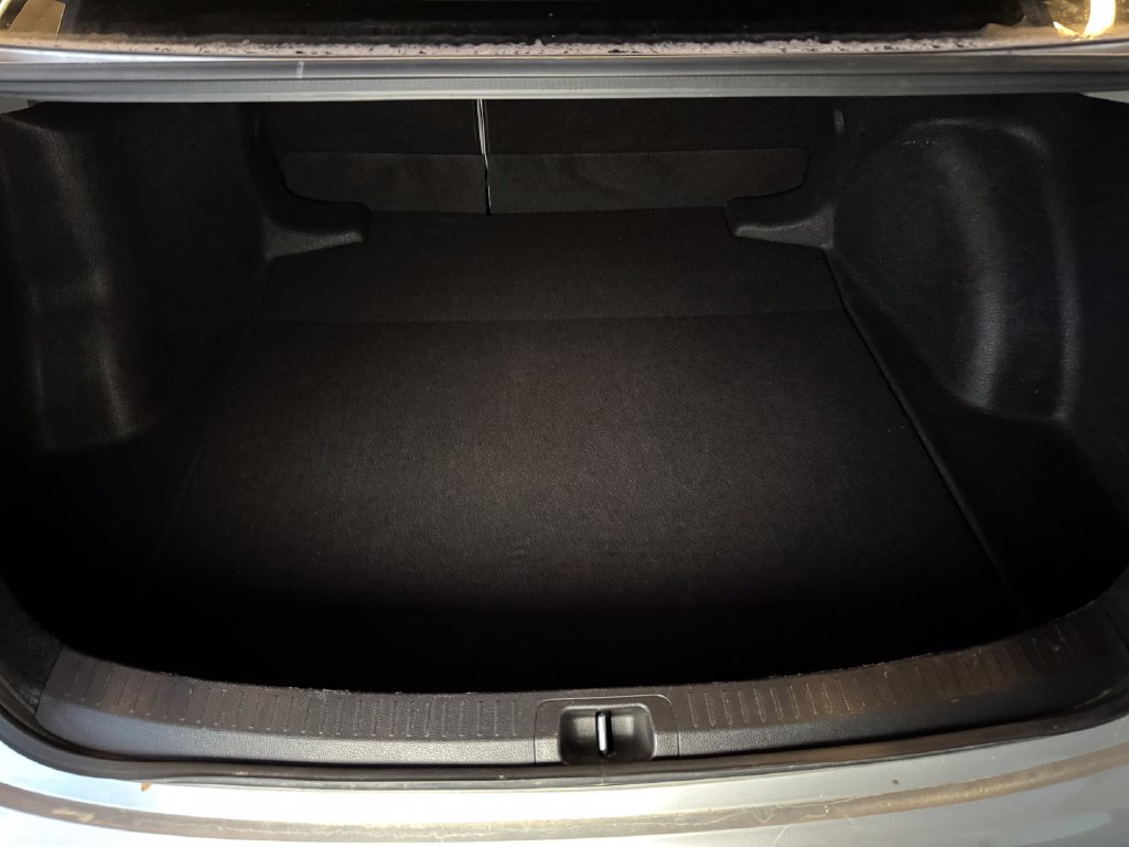 Used 2020 Toyota Corolla LE FWD image 22