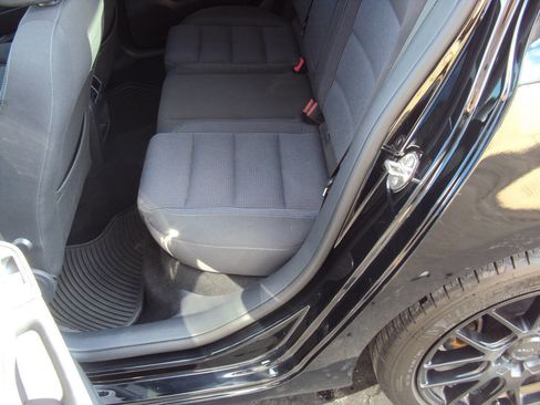 Used 2013 Volkswagen Golf 4-Door image 12