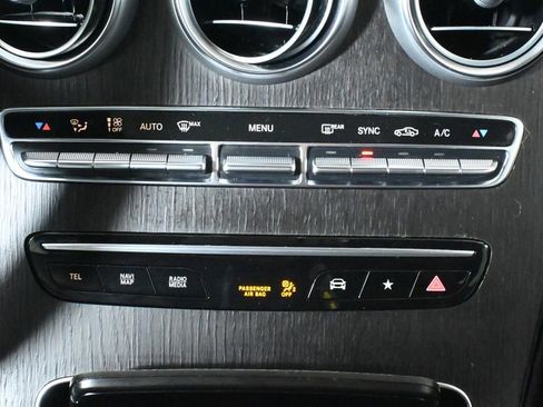 Used 2022 Mercedes-Benz GLC 300 4MATIC image 22