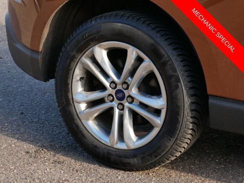 Used 2017 Ford Edge Titanium w/ Equipment Group 301A AWD/4WD image 7