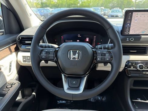 Used 2026 Honda Pilot Elite image 13