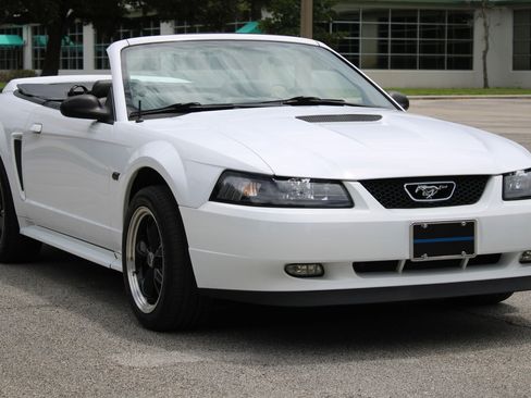Used 2000 Ford Mustang GT RWD image 24