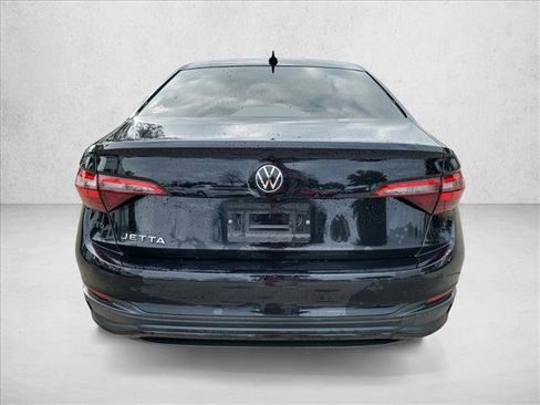 Used 2022 Volkswagen Jetta Sport image 6