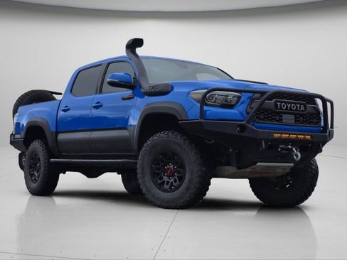Used 2019 Toyota Tacoma TRD Pro image 2