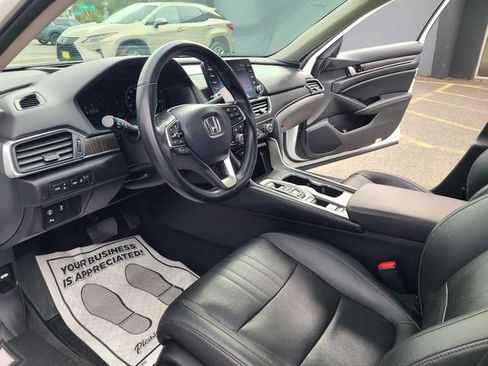 Used 2022 Honda Accord Touring image 14