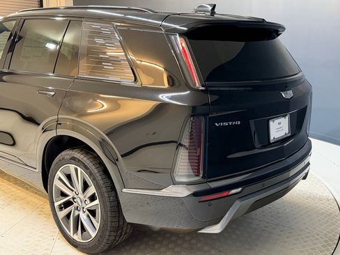 New 2026 Cadillac Vistiq Luxury AWD/4WD image 23