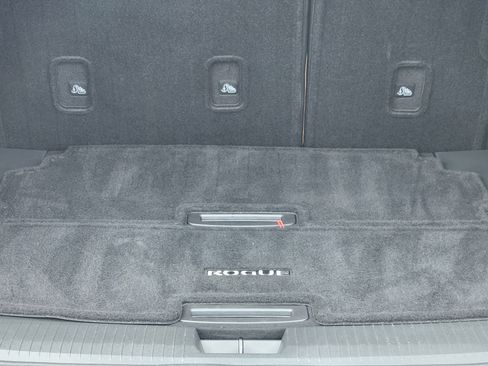 Used 2023 Nissan Rogue Platinum w/ Platinum Premium Package image 11