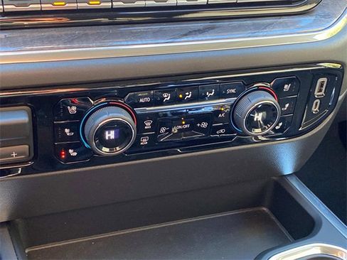 Used 2022 Chevrolet Silverado 1500 LTZ w/ LTZ Premium Package image 26