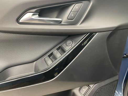 New 2027 Chevrolet Equinox LT w/ Convenience Package II AWD/4WD image 10