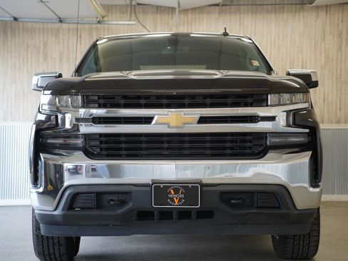 Used 2020 Chevrolet Silverado 1500 LT w/ LT Value Package image 3