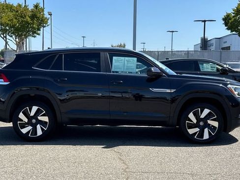 Used 2024 Volkswagen Atlas Cross Sport SE image 3