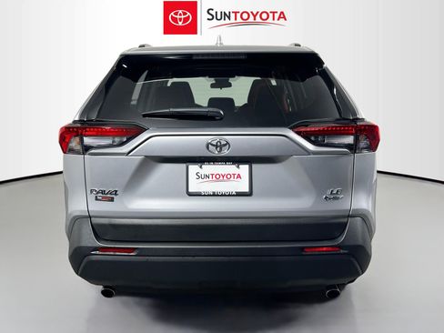 Used 2025 Toyota RAV4 LE AWD/4WD image 5