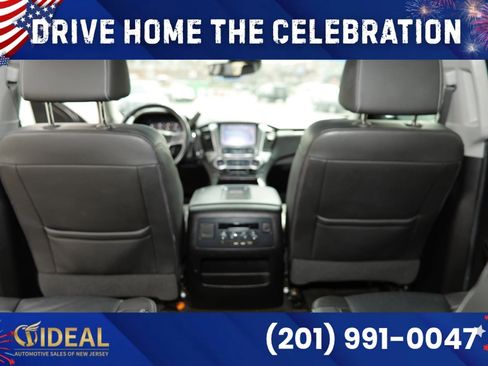 Used 2018 Chevrolet Suburban Premier AWD/4WD image 18