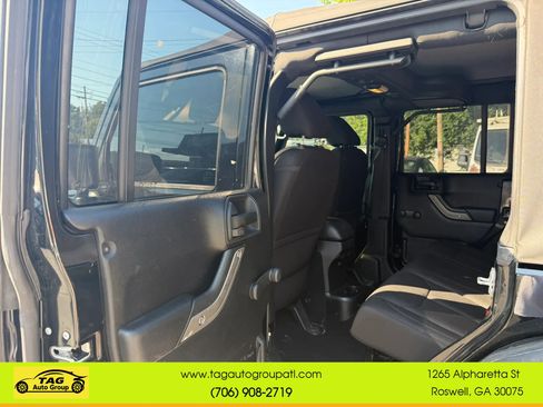 Used 2016 Jeep Wrangler Unlimited Sport w/ Max Tow Package AWD/4WD image 9